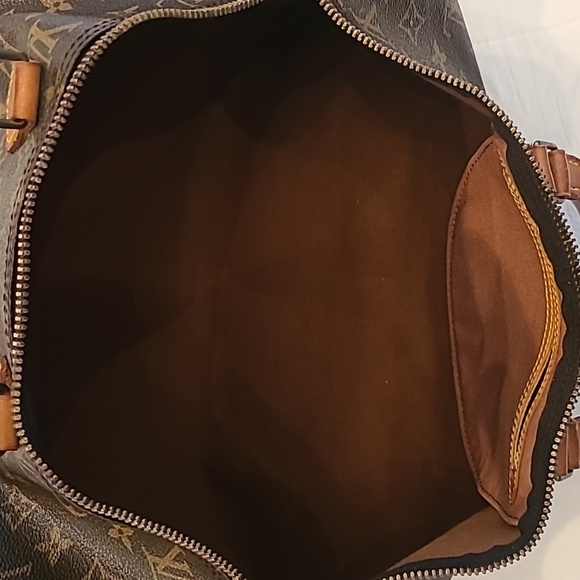 LOUIS VUITTON 1985 VINTAGE MONOGRAM CANVAS SPEEDY 40 BAG WITH LOCK& KEY #304 - Picture 16 of 17